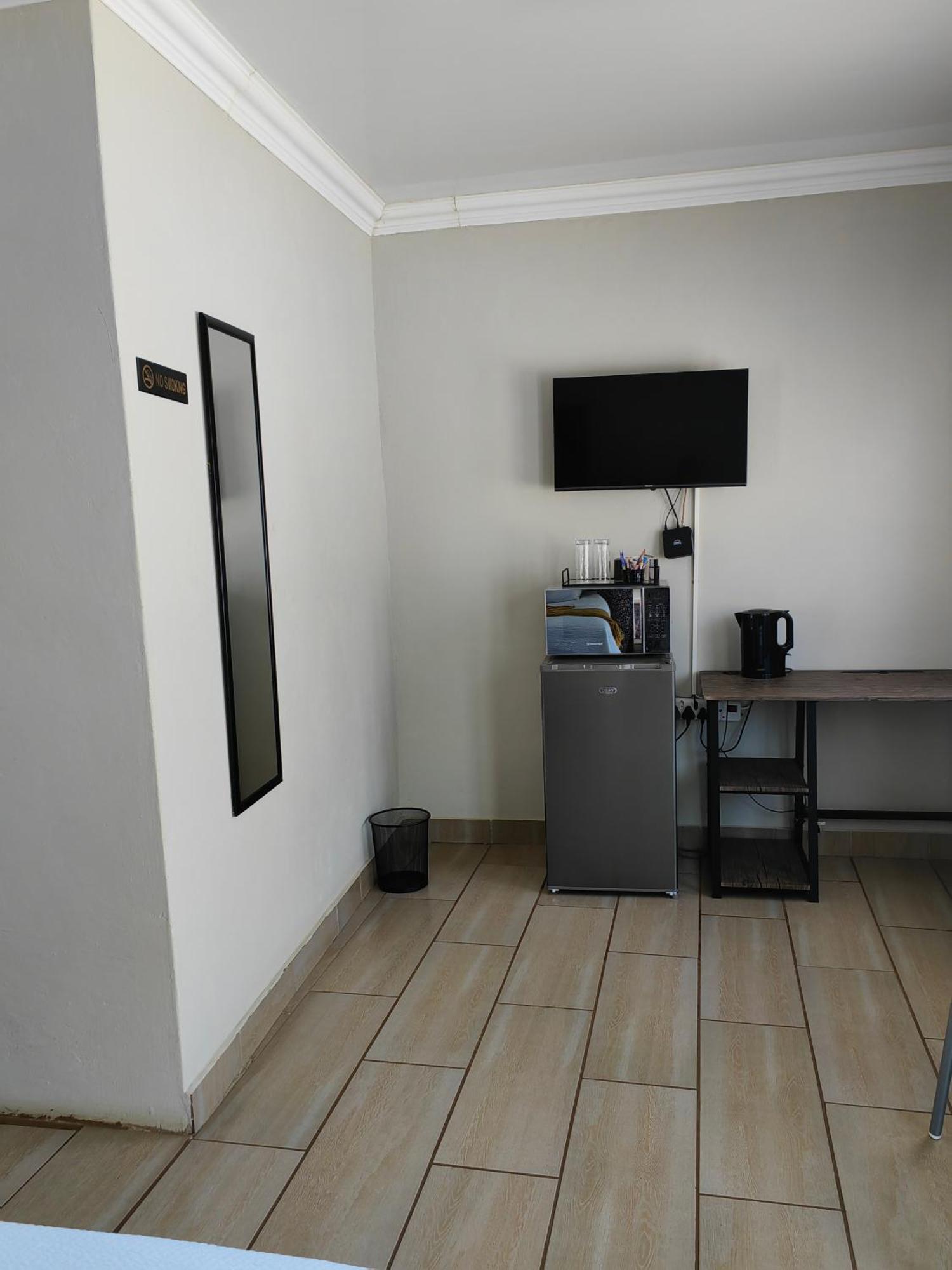 Back Of The Moon Guesthouse Kuruman Exterior foto